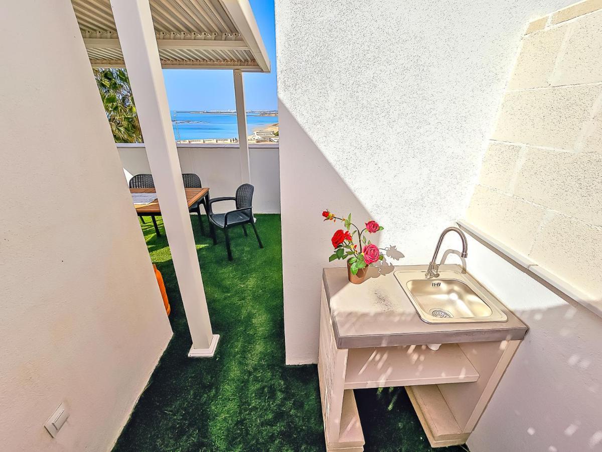 Oceanfront Duplex With A Rooftop Pool And Terrace 圣玛丽亚港 外观 照片